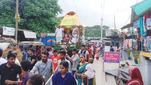 তালায় আনন্দ-উচ্ছ্বাসের মধ্য দিয়ে রথযাত্রা অনুষ্ঠিত